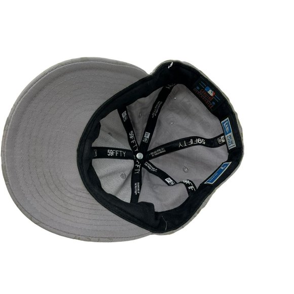 Ltd Edition Chicago White Sox 59FIFTY Embossed Velvet MLB Theme Fitted Hat - Picture 6 of 7